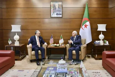 Trump's advisor discusses the Sahara issue with the Algerian Foreign Minister