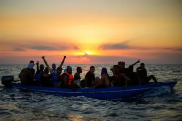 Fluxo Migratorio: el Mediterráneo occidental aumenta a pesar de la disminución global de migraciones hacia la UE en 2026