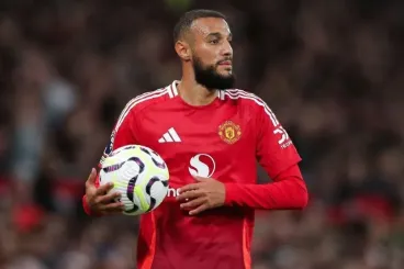Manchester United y Marruecos en desacuerdo sobre la liberación de Mazraoui para la CAN