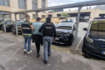 Málaga: Detención de un destacado líder de Los Lobos tras su llegada de Marruecos