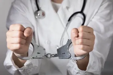 Marrakech: Detención de un médico y tres cómplices por certificados médicos falsos