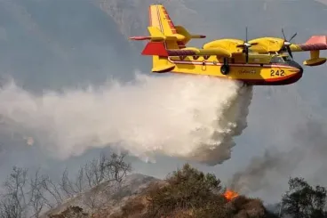 Marruecos envía dos aviones Canadair para ayudar a España a apagar los incendios forestales