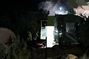 Azilal: Un autobús que transportaba un cortejo nupcial se vuelca y deja 20 heridos