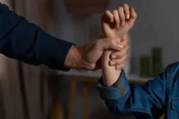 Violación colectiva de un menor en El Jadida: indignación de la asociación «Touche Pas à Mon Enfant»